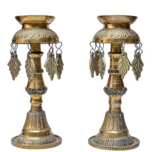 newari-oil-lamp-stand-panas-2
