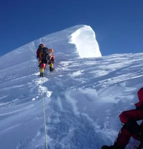 nepal_everest-final-section-of-summit-ridge-cornice-288x300