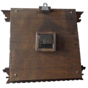 artistic-wooden-clock