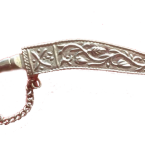 silver-khukuri-gorkha-knife-coat-pin-size