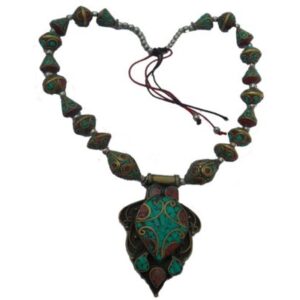 necklace-with-stone