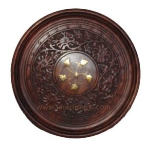 decorated-wooden-plate